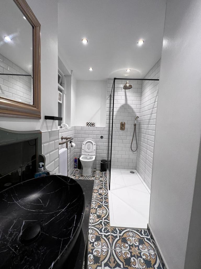 Earl'S Court Luxe Apartment Londra Exterior foto
